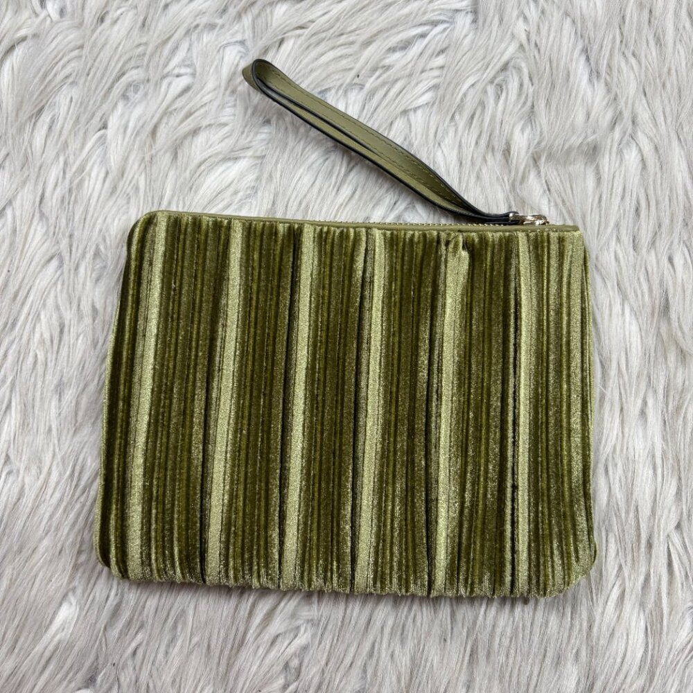 A New Day Pleated Velvet Wristlet / Wallet / Clutch - Picture 3 of 5